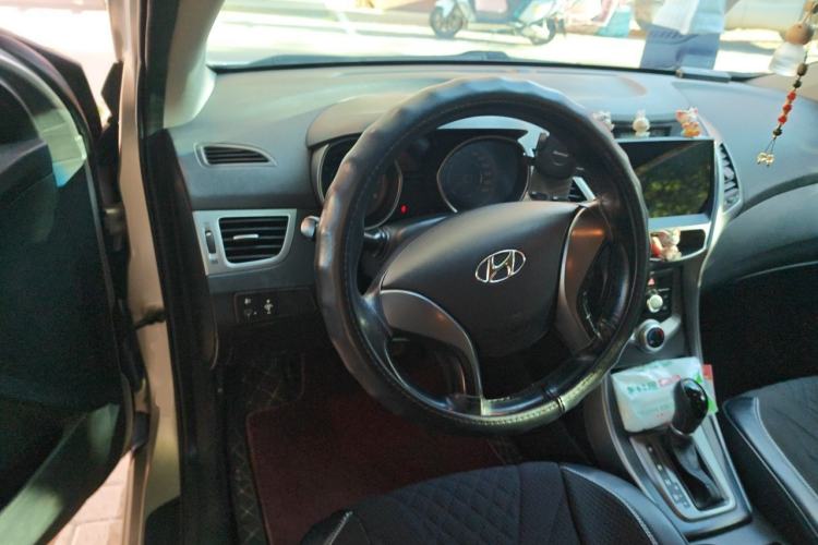 Used Hyundai Elantra (5th Generation / Langdong) 2015 1.6L Automatic Fashion Model Steering Wheel