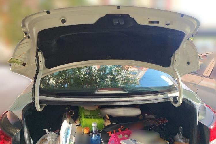Used Hyundai Elantra (5th Generation / Langdong) 2015 1.6L Automatic Fashion Model Trunk