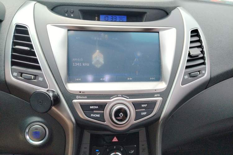 Used Hyundai Elantra (5th Generation / Langdong) 2015 1.6L Automatic Leading Model Audio And AC Panel