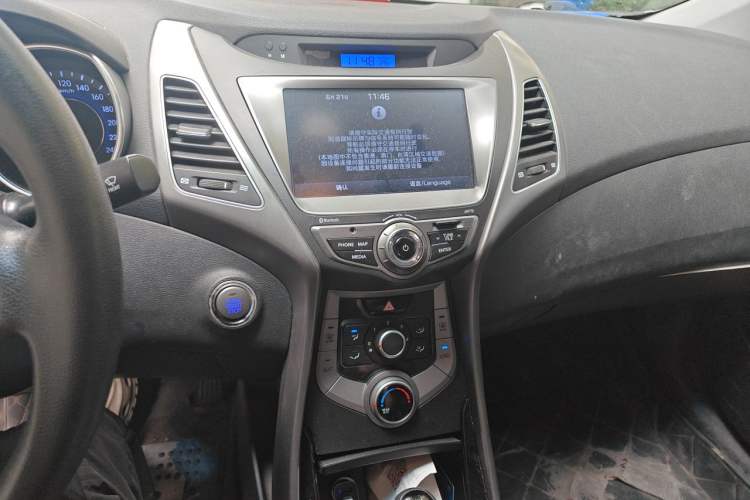 Used Hyundai Elantra (5th Generation / Langdong) 2015 1.6L Automatic Leading Model Audio And AC Panel