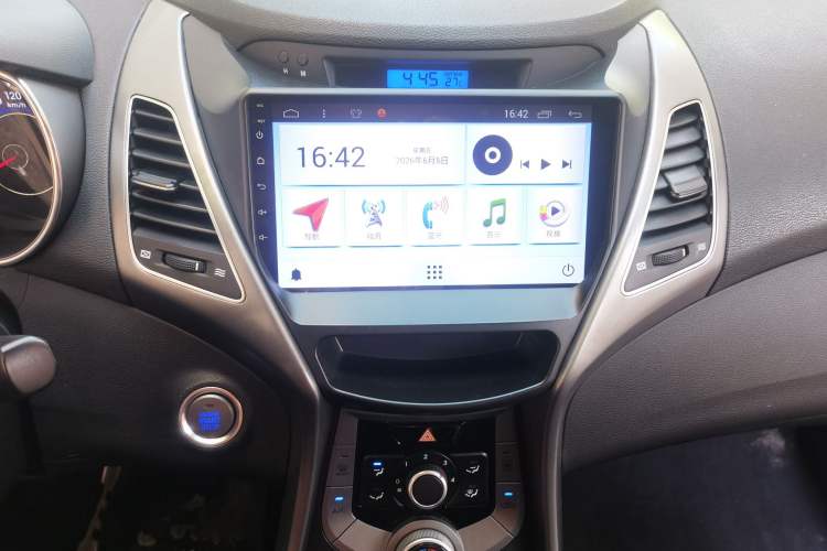 Used Hyundai Elantra (5th Generation / Langdong) 2015 1.6L Automatic Leading Model Audio And AC Panel