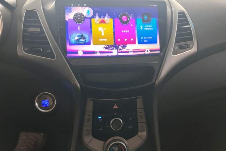 Used Hyundai Elantra (5th Generation / Langdong) 2015 1.6L Automatic Leading Model Audio And AC Panel