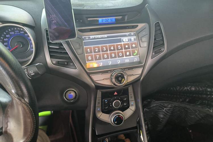 Used Hyundai Elantra (5th Generation / Langdong) 2015 1.6L Manual Leading Model Audio And AC Panel
