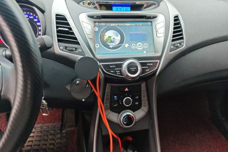 Used Hyundai Elantra (5th Generation / Langdong) 2015 1.6L Manual Fashion Edition Audio And AC Panel