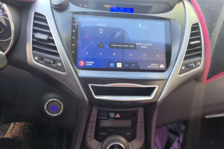 Used Hyundai Elantra (5th Generation / Langdong) 2015 1.6L Automatic Luxury Model Audio And AC Panel