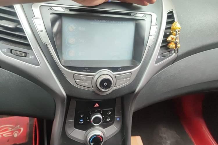 Used Hyundai Elantra (5th Generation / Langdong) 2015 1.6L Automatic Fashion Model Audio And AC Panel