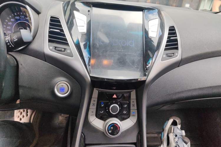 Used Hyundai Elantra (5th Generation / Langdong) 2015 1.6L Automatic Leading Model Audio And AC Panel