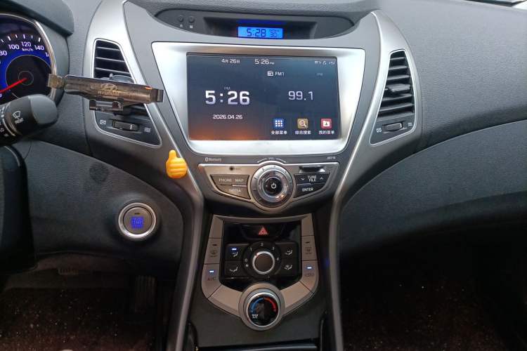 Used Hyundai Elantra (5th Generation / Langdong) 2015 1.6L Automatic Leading Model Audio And AC Panel