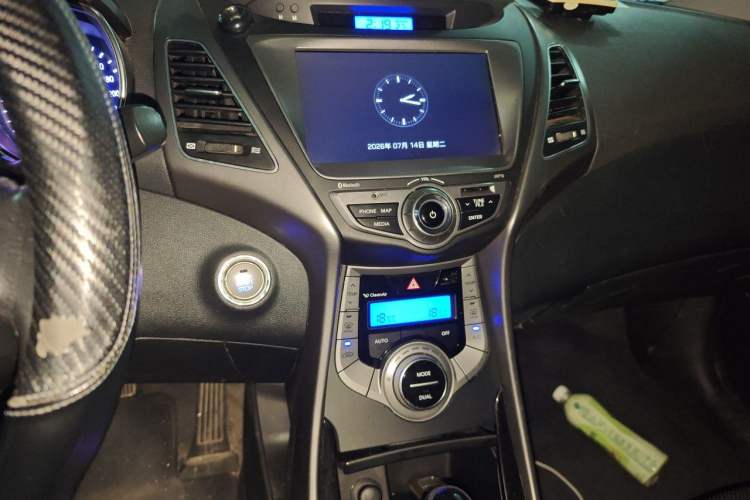 Used Hyundai Elantra (5th Generation / Langdong) 2015 1.6L Automatic Luxury Model Audio And AC Panel