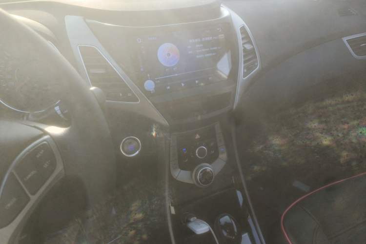 Used Hyundai Elantra (5th Generation / Langdong) 2015 1.6L Automatic Leading Model Audio And AC Panel
