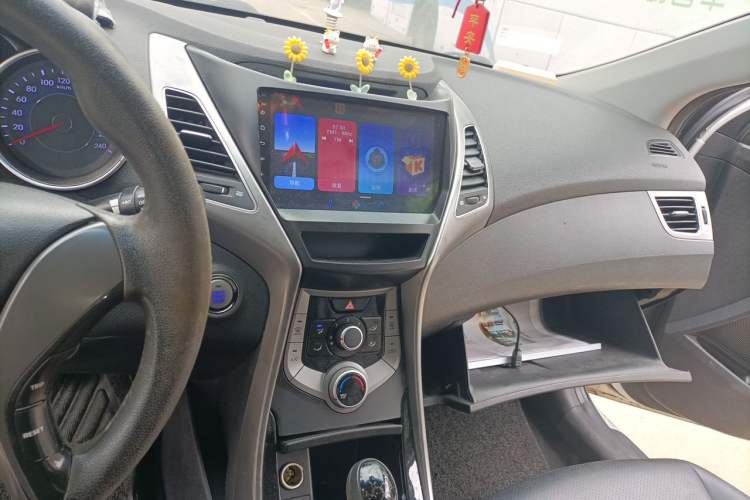Used Hyundai Elantra (5th Generation / Langdong) 2015 1.6L Automatic Leading Model Audio And AC Panel