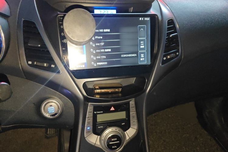 Used Hyundai Elantra (5th Generation / Langdong) 2015 1.6L Automatic Luxury Model Audio And AC Panel
