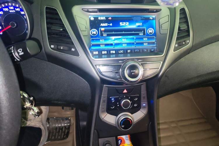 Used Hyundai Elantra (5th Generation / Langdong) 2015 1.6L Automatic Fashion Model Audio And AC Panel