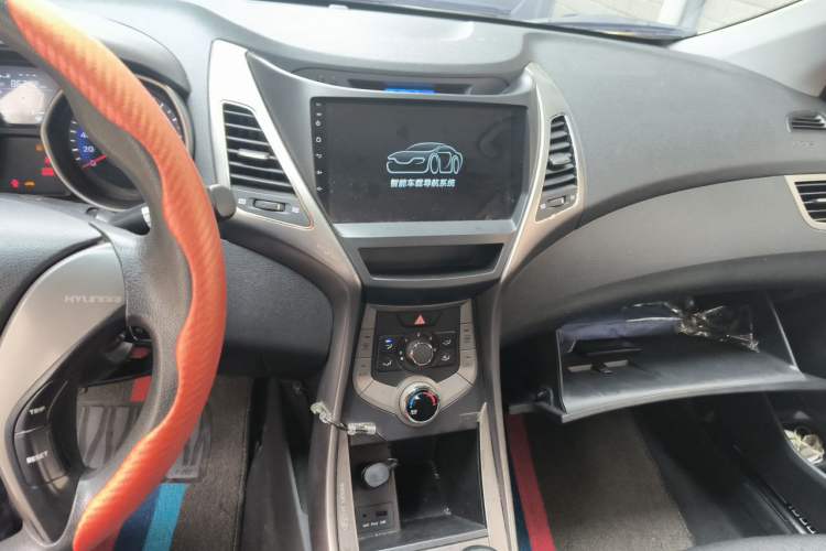 Used Hyundai Elantra (5th Generation / Langdong) 2015 1.6L Manual Fashion Edition Audio And AC Panel
