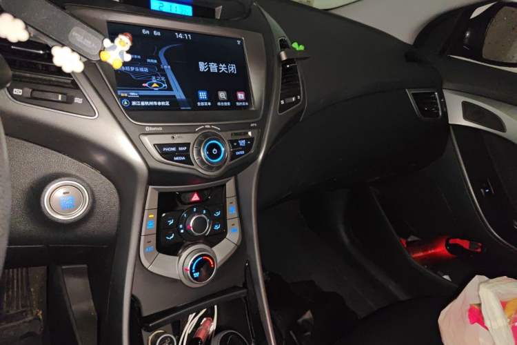 Used Hyundai Elantra (5th Generation / Langdong) 2015 1.6L Automatic Leading Model Audio And AC Panel