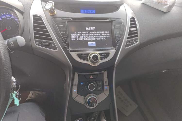 Used Hyundai Elantra (5th Generation / Langdong) 2015 1.6L Automatic Fashion Model Audio And AC Panel