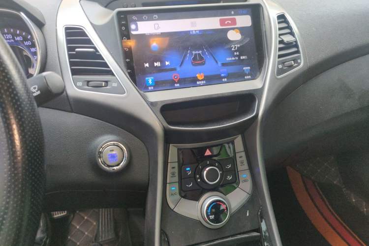 Used Hyundai Elantra (5th Generation / Langdong) 2015 1.6L Automatic Leading Model Audio And AC Panel