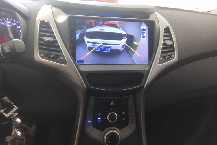 Used Hyundai Elantra (5th Generation / Langdong) 2015 1.6L Automatic Fashion Model Audio And AC Panel