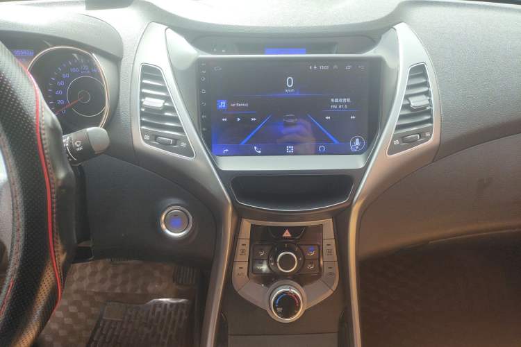 Used Hyundai Elantra (5th Generation / Langdong) 2015 1.6L Automatic Leading Model Audio And AC Panel