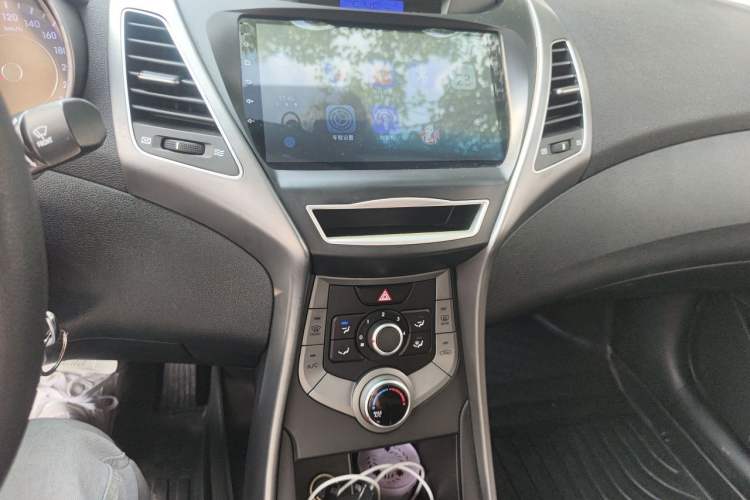 Used Hyundai Elantra (5th Generation / Langdong) 2015 1.6L Automatic Fashion Model Audio And AC Panel