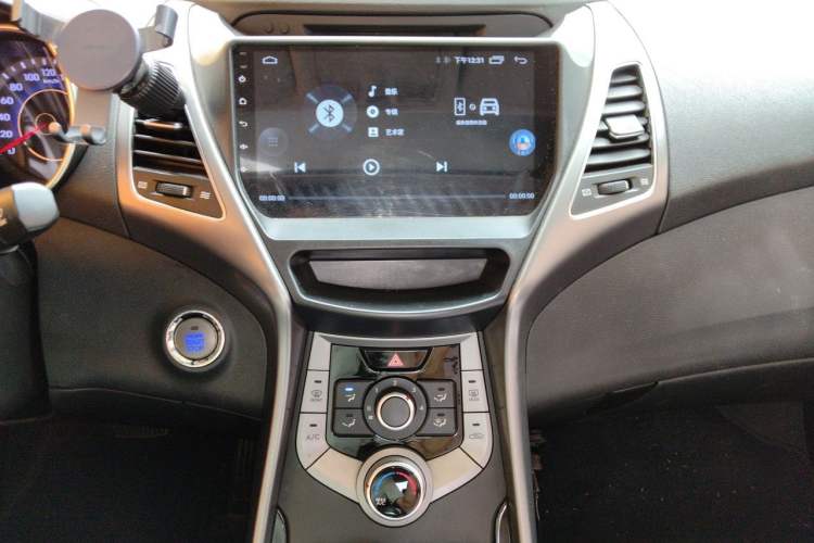Used Hyundai Elantra (5th Generation / Langdong) 2015 1.6L Automatic Leading Model Audio And AC Panel