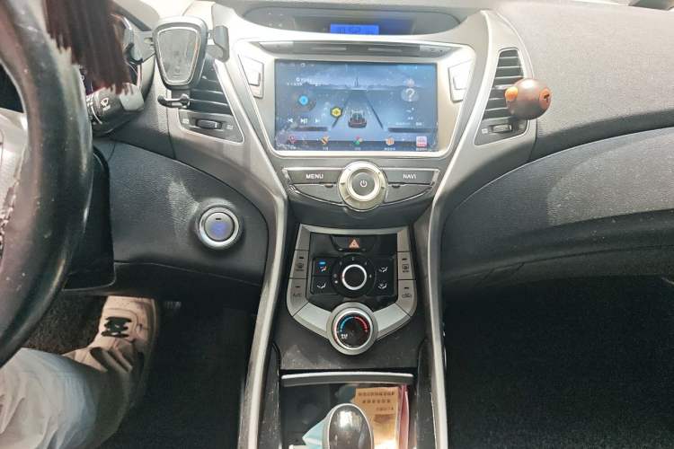 Used Hyundai Elantra (5th Generation / Langdong) 2015 1.6L Automatic Leading Model Audio And AC Panel