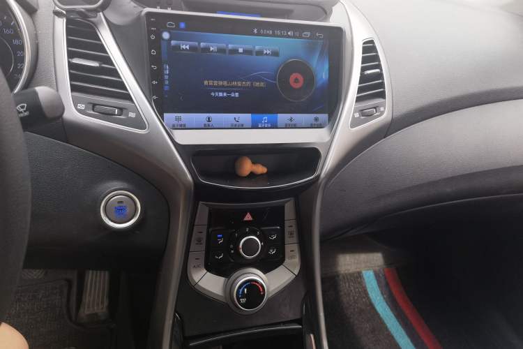 Used Hyundai Elantra (5th Generation / Langdong) 2015 1.6L Manual Leading Model Audio And AC Panel