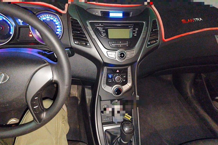 Used Hyundai Elantra (5th Generation / Langdong) 2015 1.6L Manual Fashion Edition Audio And AC Panel
