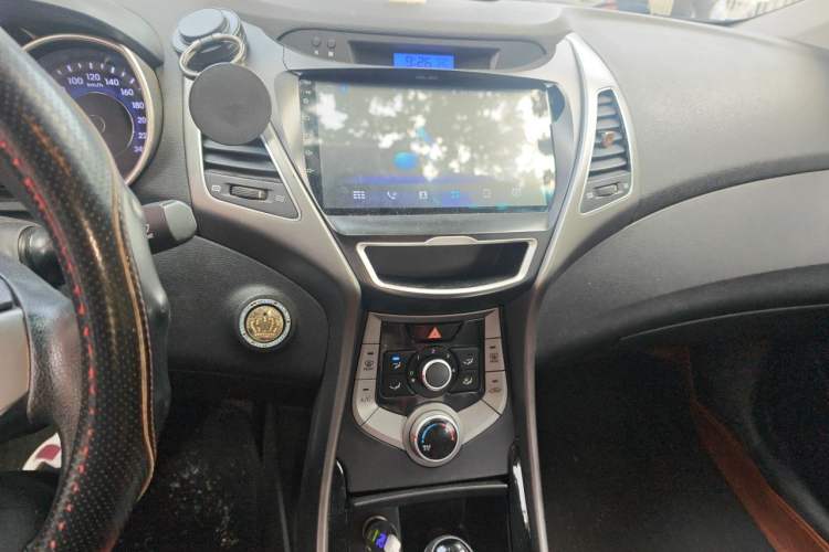 Used Hyundai Elantra (5th Generation / Langdong) 2015 1.6L Automatic Leading Model Audio And AC Panel
