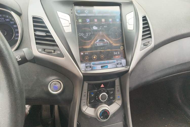 Used Hyundai Elantra (5th Generation / Langdong) 2015 1.6L Automatic Leading Model Audio And AC Panel