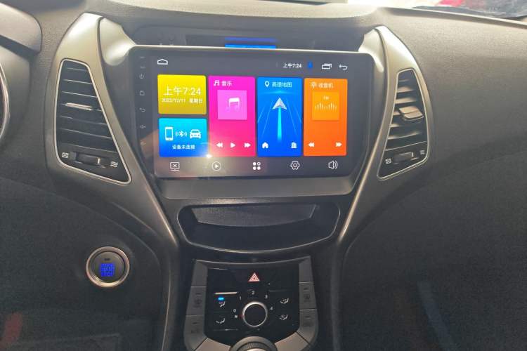 Used Hyundai Elantra (5th Generation / Langdong) 2015 1.6L Automatic Leading Model Audio And AC Panel