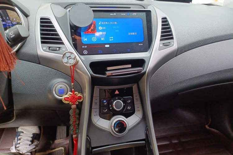 Used Hyundai Elantra (5th Generation / Langdong) 2015 1.6L Automatic Leading Model Audio And AC Panel