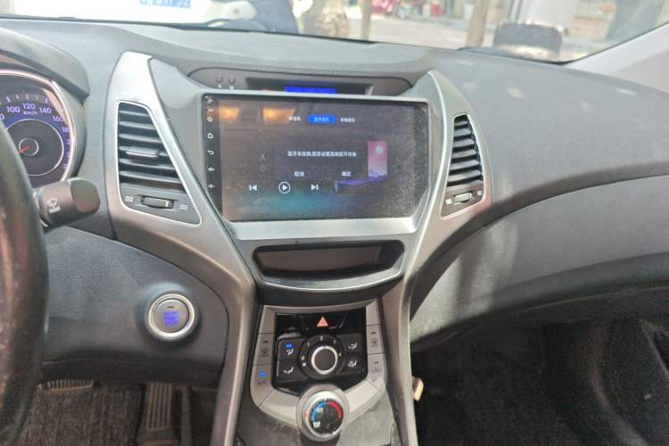 Used Hyundai Elantra (5th Generation / Langdong) 2015 1.6L Automatic Leading Model Audio And AC Panel