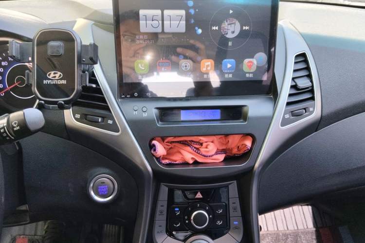 Used Hyundai Elantra (5th Generation / Langdong) 2015 1.6L Automatic Leading Model Audio And AC Panel