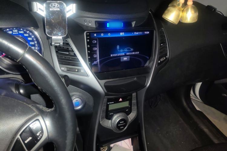 Used Hyundai Elantra (5th Generation / Langdong) 2015 1.6L Automatic Luxury Model Audio And AC Panel