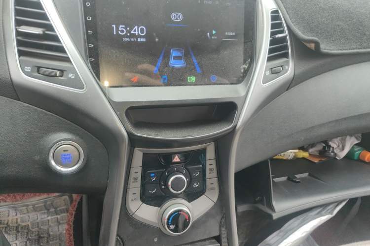Used Hyundai Elantra (5th Generation / Langdong) 2015 1.6L Automatic Leading Model Audio And AC Panel