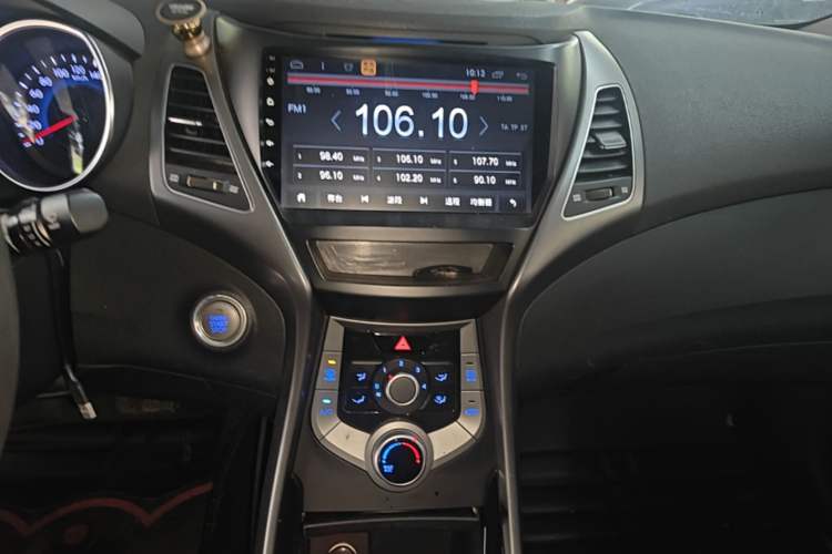 Used Hyundai Elantra (5th Generation / Langdong) 2015 1.6L Automatic Leading Model Audio And AC Panel