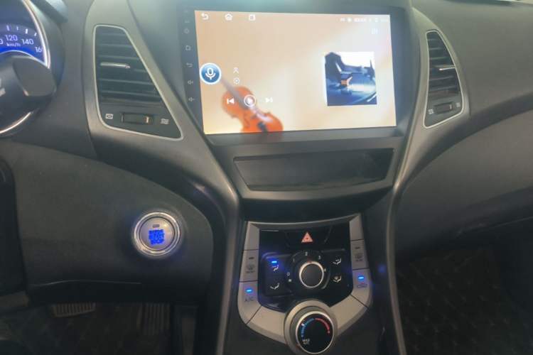 Used Hyundai Elantra (5th Generation / Langdong) 2015 1.6L Automatic Leading Model Audio And AC Panel