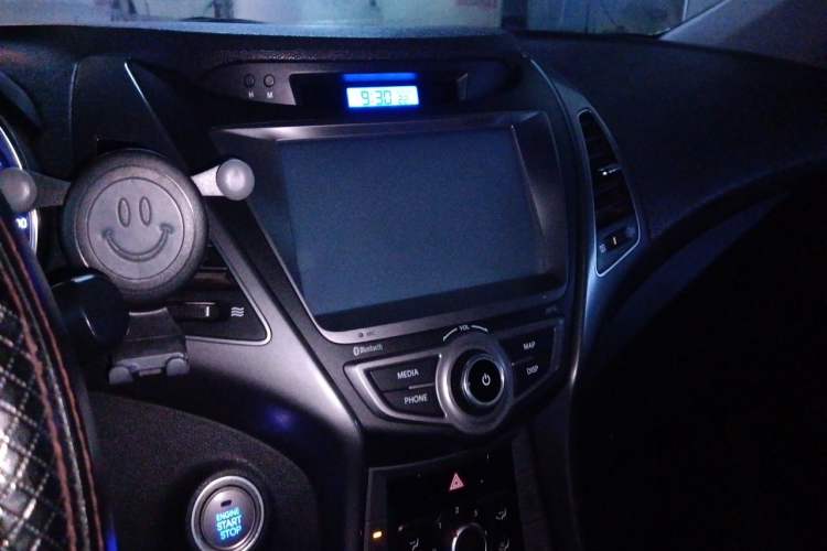 Used Hyundai Elantra (5th Generation / Langdong) 2015 1.6L Automatic Leading Model Audio And AC Panel