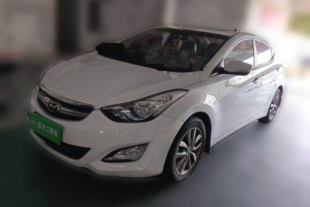 Hyundai Elantra (5th Generation / Langdong) 2015 1.6L Manual Leading Model usado