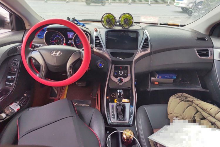 Used Hyundai Elantra (5th Generation / Langdong) 2015 1.6L Automatic Leading Model Center Console