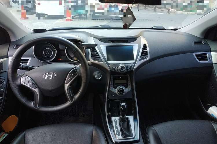 Used Hyundai Elantra (5th Generation / Langdong) 2015 1.6L Automatic Luxury Model Center Console