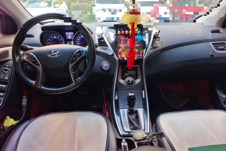 Used Hyundai Elantra (5th Generation / Langdong) 2015 1.6L Automatic Luxury Model Center Console
