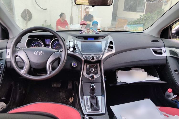 Used Hyundai Elantra (5th Generation / Langdong) 2015 1.6L Automatic Leading Model Center Console