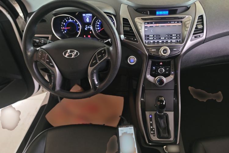 Used Hyundai Elantra (5th Generation / Langdong) 2015 1.6L Automatic Leading Model Center Console