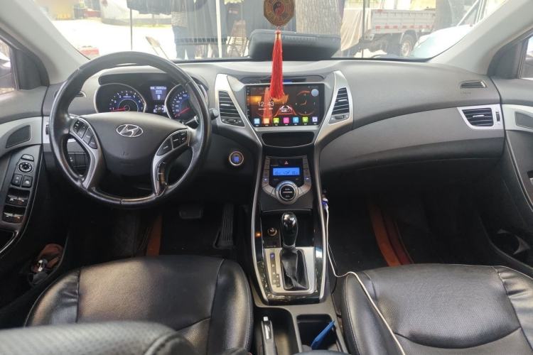 Used Hyundai Elantra (5th Generation / Langdong) 2015 1.6L Automatic Luxury Model Center Console