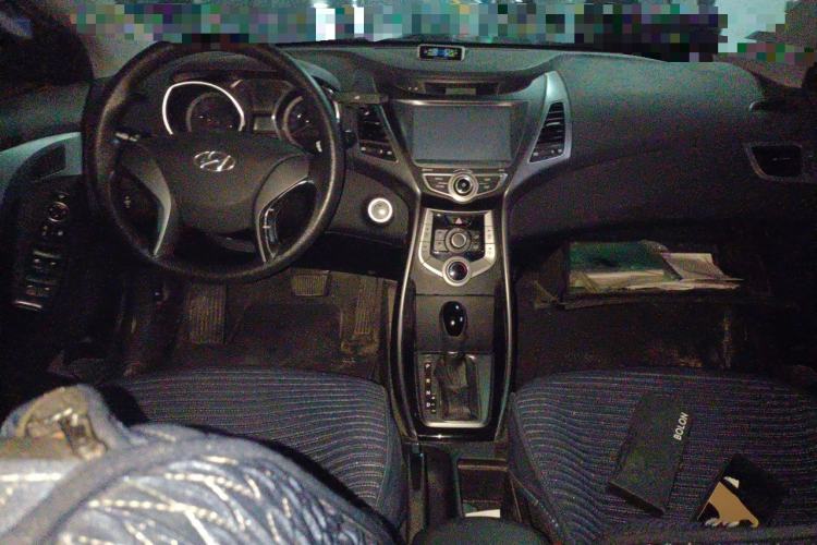 Used Hyundai Elantra (5th Generation / Langdong) 2015 1.6L Automatic Leading Model Center Console