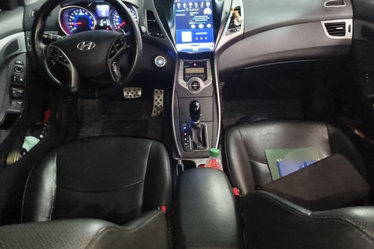Used Hyundai Elantra (5th Generation / Langdong) 2015 1.6L Automatic Luxury Model Center Console