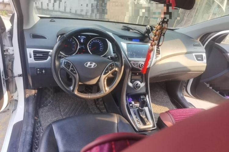 Used Hyundai Elantra (5th Generation / Langdong) 2015 1.6L Automatic Luxury Model Center Console