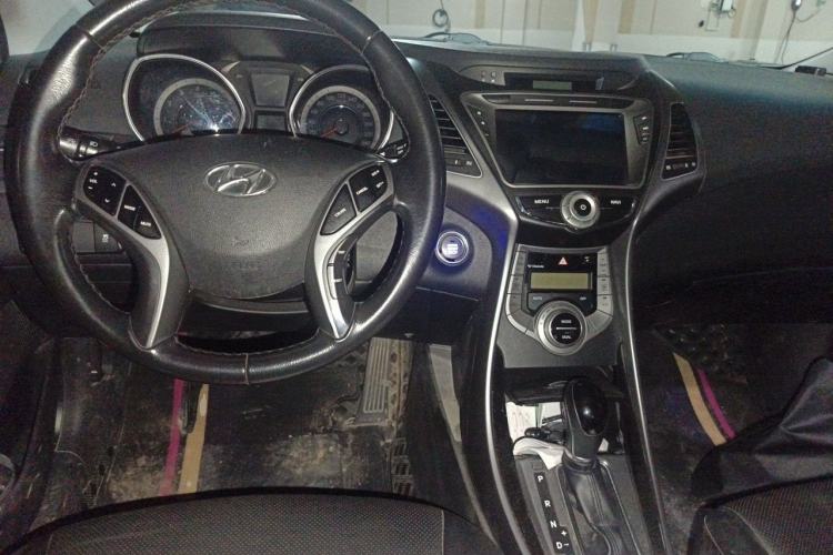 Used Hyundai Elantra (5th Generation / Langdong) 2015 1.6L Automatic Luxury Model Center Console